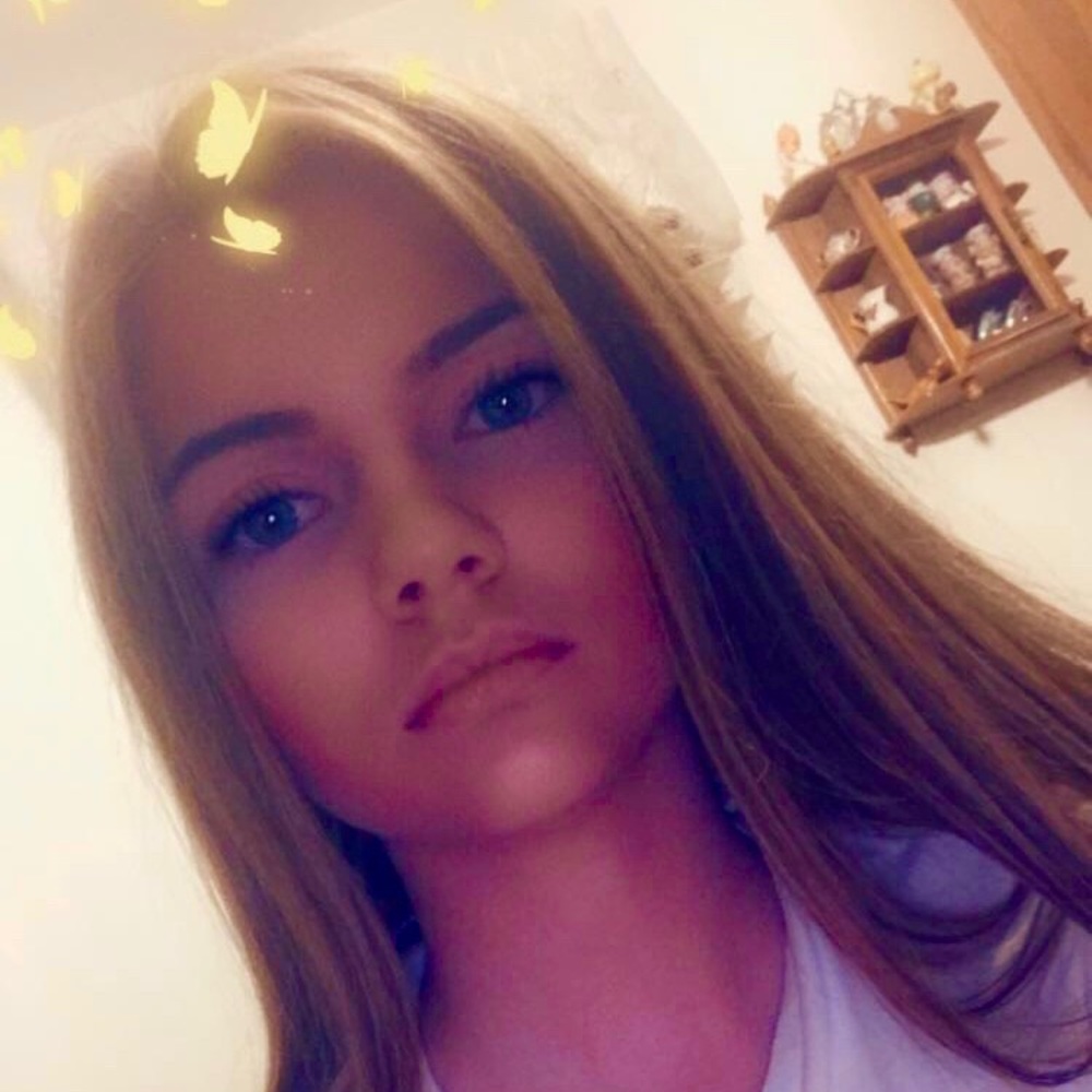 Meet your Posher, Hallie